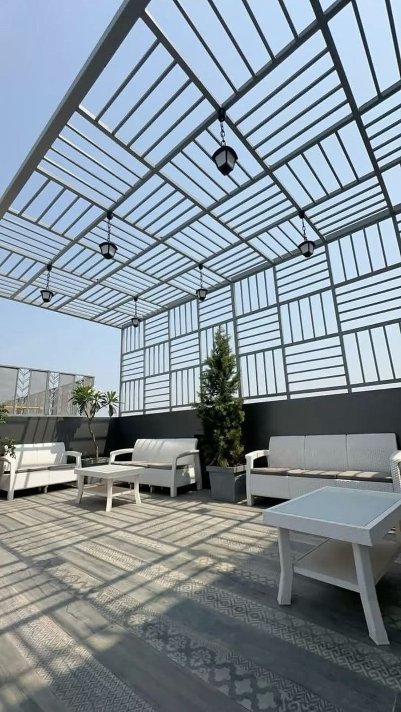 Mái kính dày bao nhiêu để vừa an toàn, vừa bền, vừa không tốn tiền sửa?