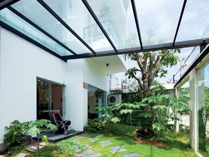 Tiêu chí chọn mái poly chuẩn kỹ thuật giúp tăng độ bền và thẩm mỹ 